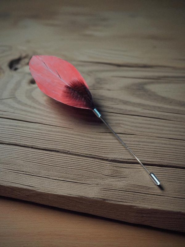 (LP20) Salmon and black feather design lapel pin - Image 2