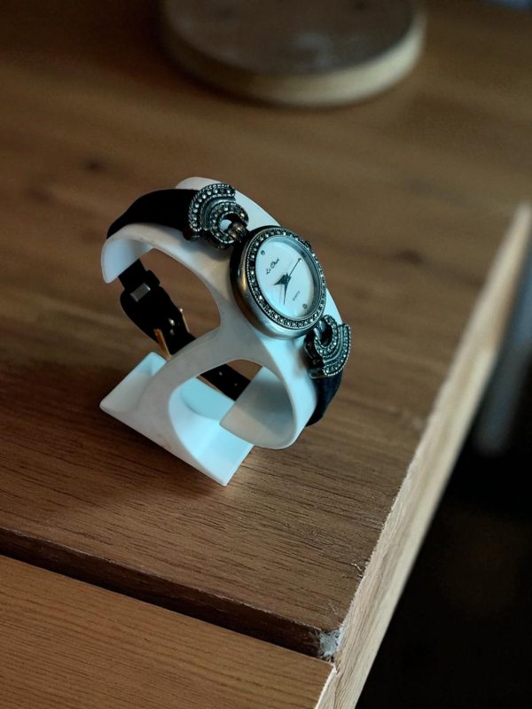 (Lc25) Le Chat ladies/teens leather strap evening dress watch