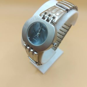 (Lc27) Le Chat ladies/teens brushed stainless steel expandable strap watch