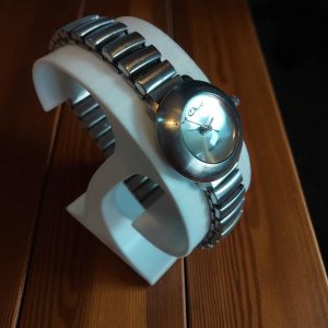 (Lc31) Le Chat ladies/teens brushed stainless steel expandable strap watch