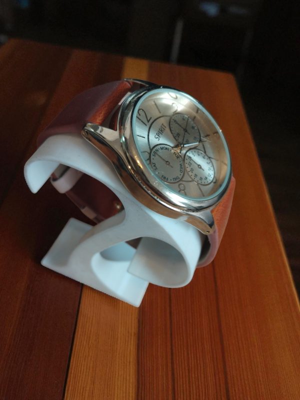 (MW32) Gents Spirit Brown leather strap watch