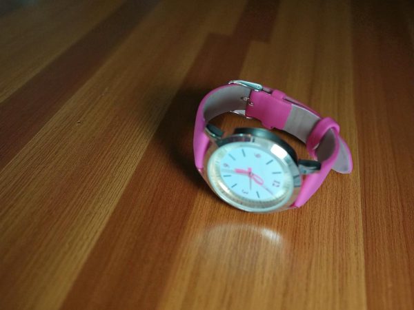 (BW34) Ladies teenager dark pink ribbon leather strap watch - Image 2