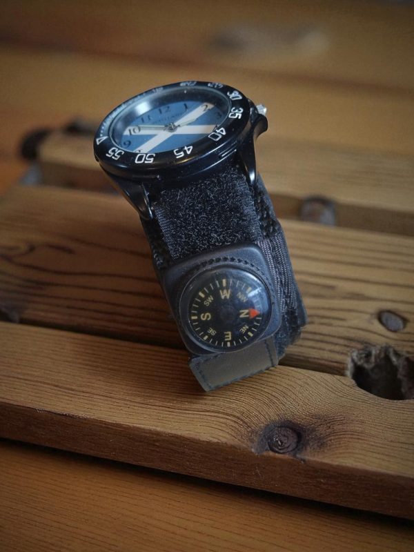 (MW35) Gents/teenagers Scotland watch with compass - Image 5