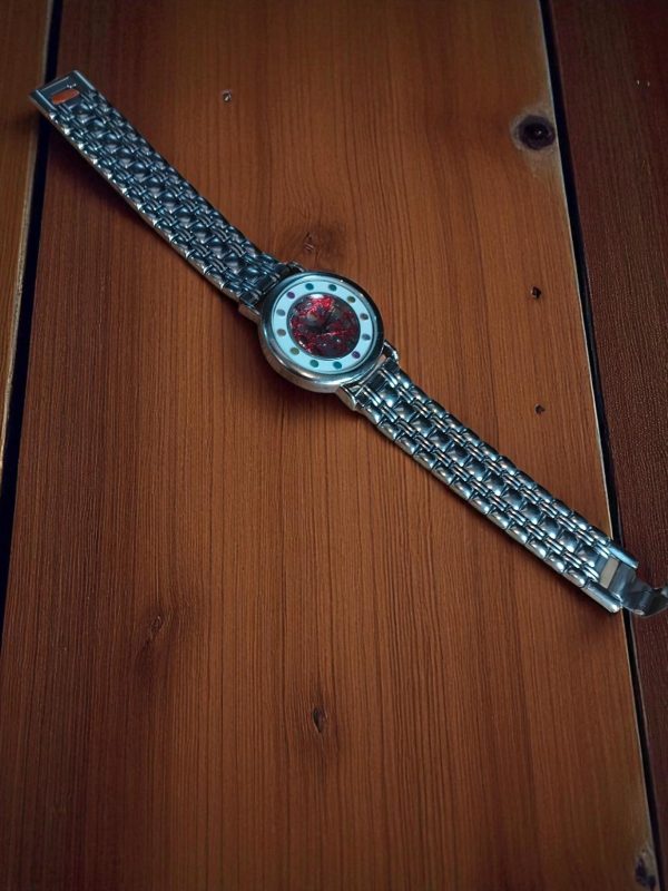 (Lc36) Le Chat ladies/teens stainless steel fixed size strap watch - Image 5