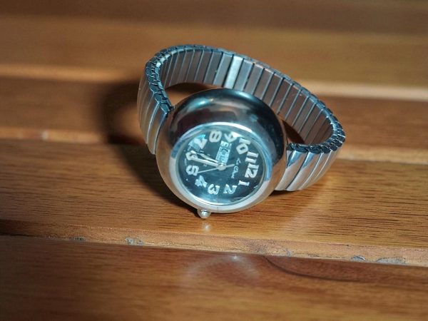 (Lc41) Le Chat ladies/teens stainless steel expandable strap watch - Image 4