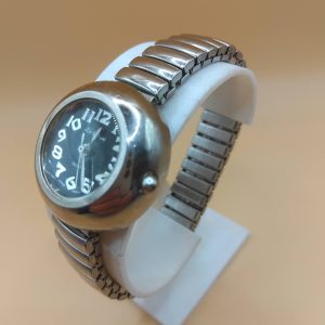 (Lc41) Le Chat ladies/teens stainless steel expandable strap watch