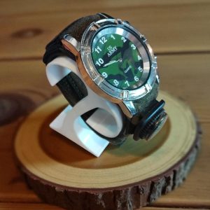 (MW45) Gents/Teenager US Army watch with compass
