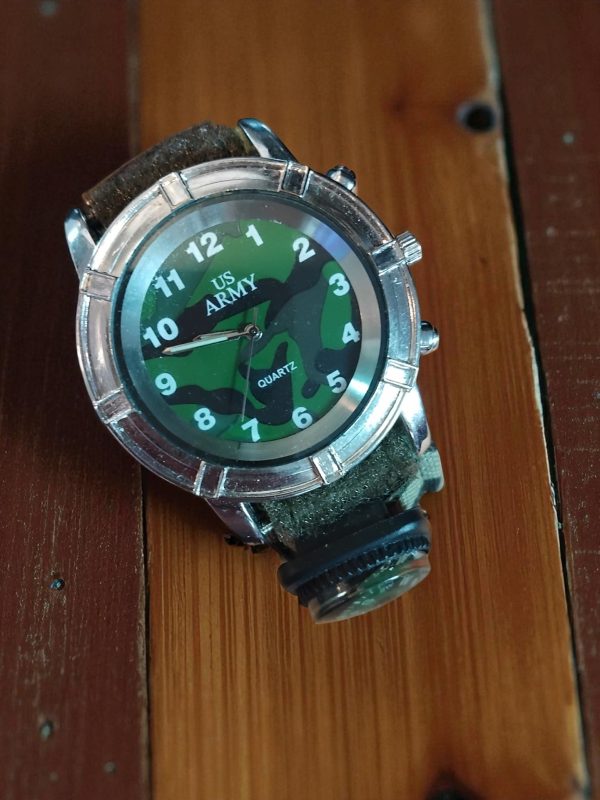 (MW45) Gents/Teenager US Army watch with compass - Image 3