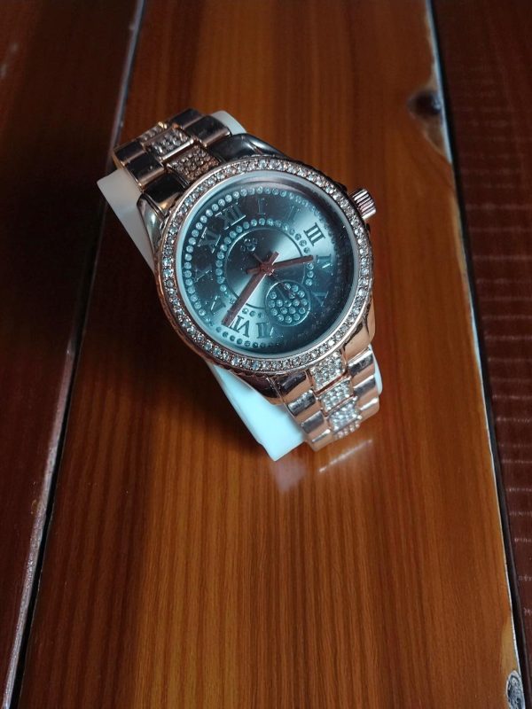 (MW47) Gents/Ladies Spirit Bling style stainless steel watch