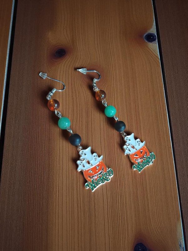 (E48) Pair of Wicked holloween earrings