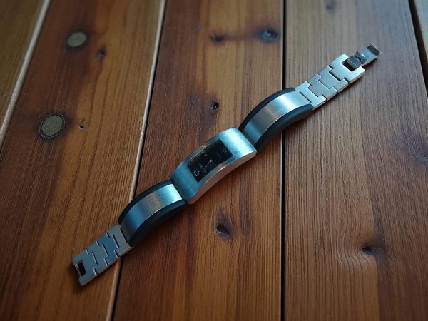 (Lc48) Le Chat ladies/teens Small brushed stainless steel strap watch - Image 4