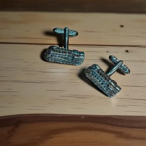 (Cf5) pair of engine train cufflinks