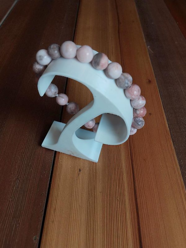 (B3) Precious stone elasticated bracelet
