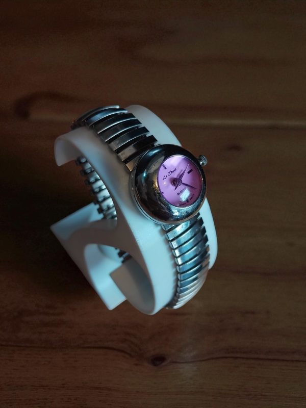 (Lc50) Le Chat ladies/teens Small face on expandable stainless steel strap watch - Image 6
