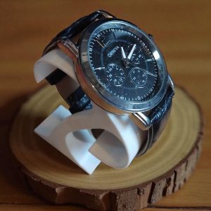 (MW51) Gents/Teenagers Geneva black leather strap watch
