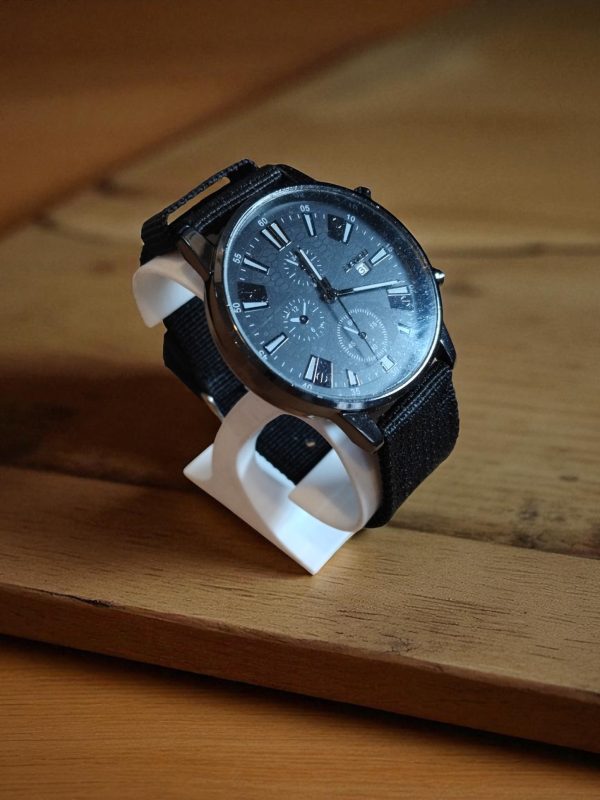(MW55) Gents/Teenagers ribbed material strap watch with date function - Image 3