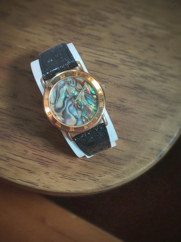 (Lc55) Le Chat Ladies/teens shiny black leather strap watch - Image 4