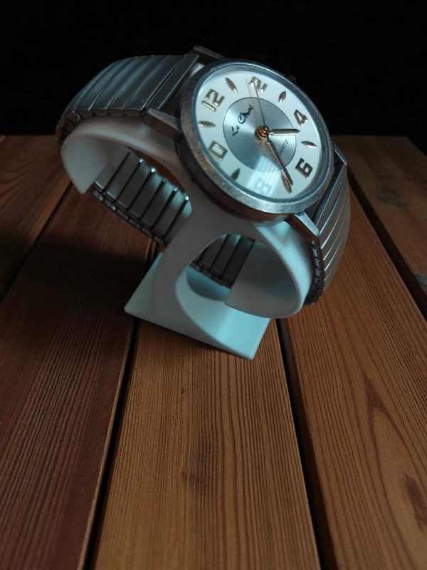 (Lc6) Le Chat ladies / gents expandable stainless steel watch - Image 4