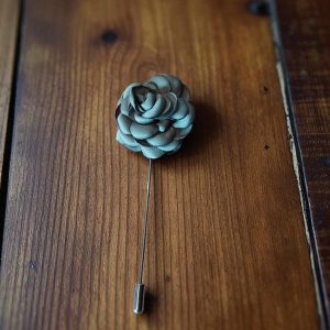 (LP6) Grey silk flower design lapel / hat pin