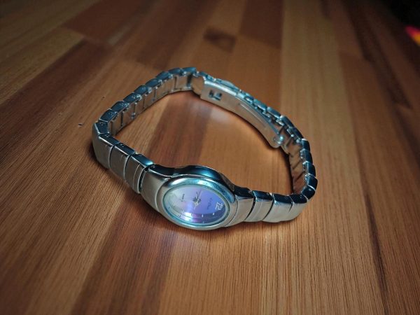 (Lc63) Ladies stainless steel watch - Image 3