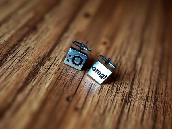 (Cf7) Pair of fun "OMG" quality cufflinks - Image 3