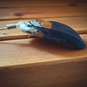 (LP7) Feather design lapel / hat pin