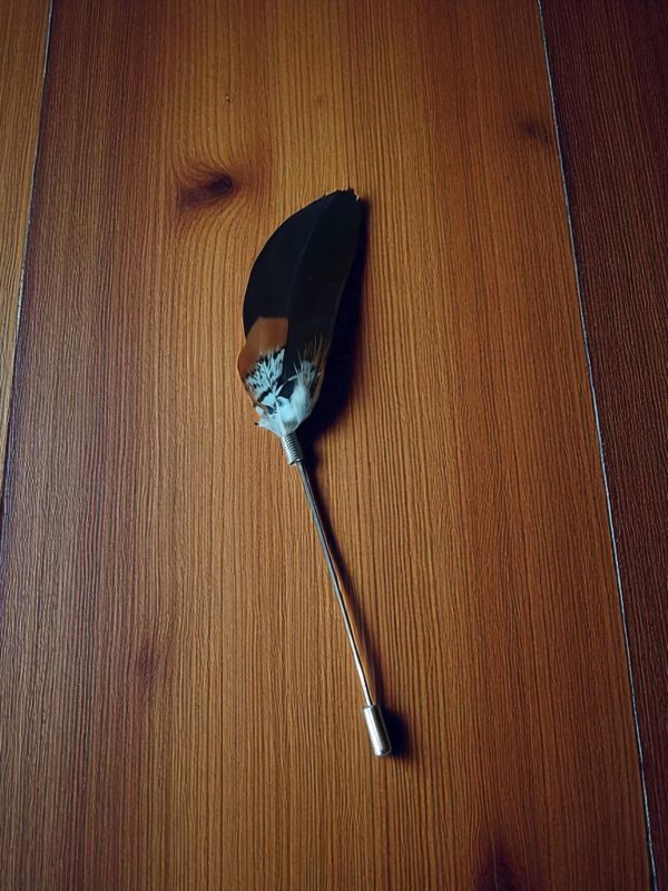 (LP7) Feather design lapel / hat pin - Image 2