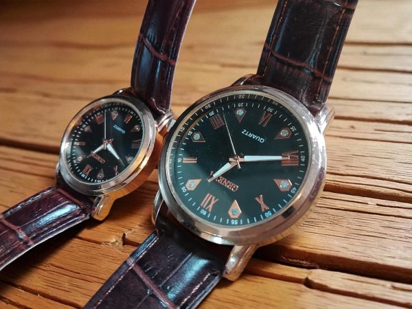 (MW70) Gents/Ladies Geneva matching pair of watches - Image 3