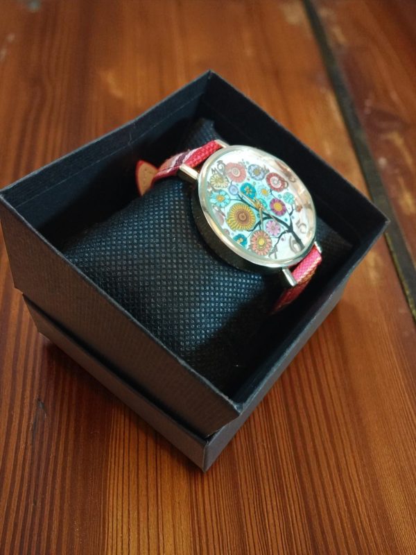 (LW70) 1960's style fabric strap ladies watch - Image 6