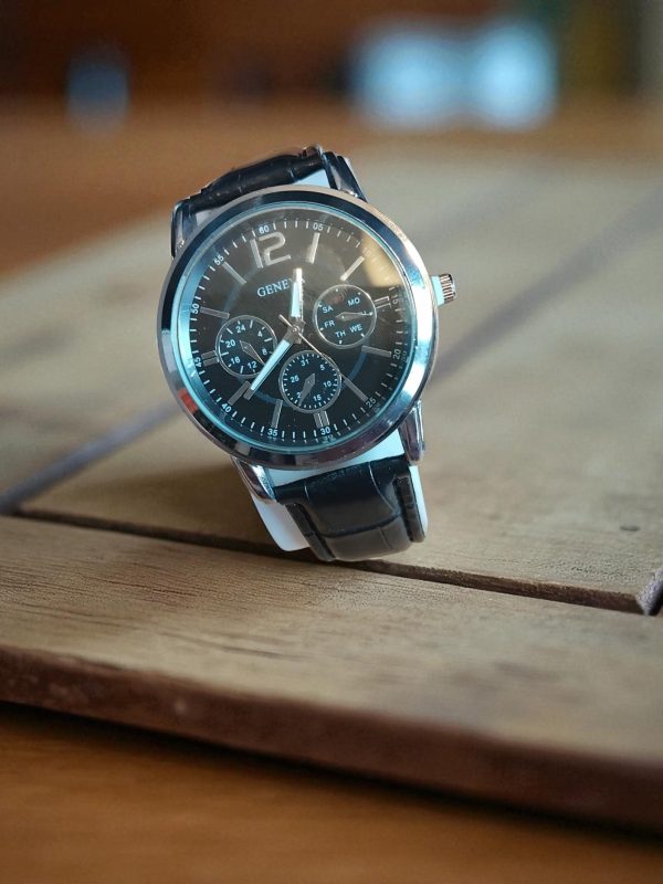(MW80) Gents/Ladies Geneva matching pair of watches - Image 3