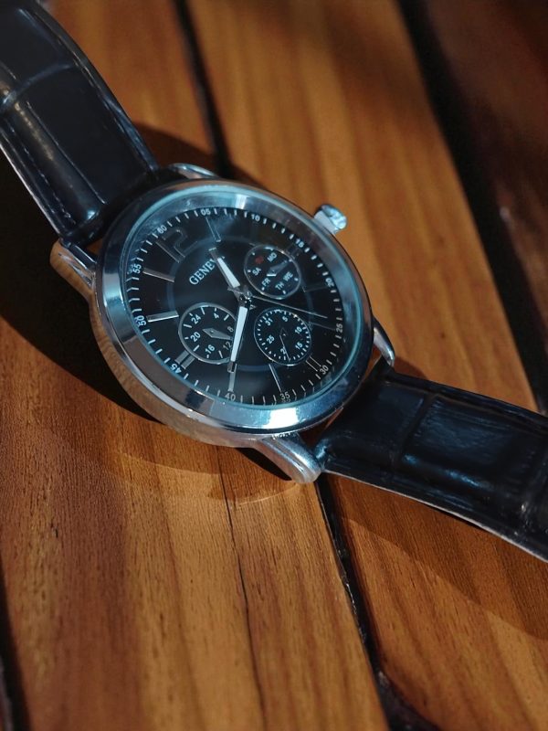 (MW80) Gents/Ladies Geneva matching pair of watches - Image 5
