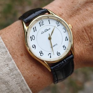(Lc8) Le Chat ladies / gents soft or hard leather strap watch