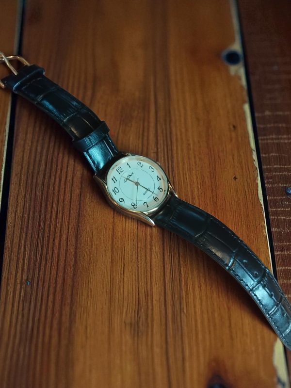 (Lc8) Le Chat ladies / gents soft or hard leather strap watch - Image 5