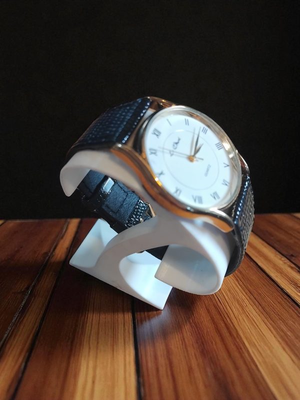 (Lc8) Le Chat ladies / gents soft or hard leather strap watch