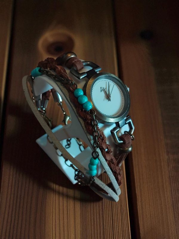 (MW82) Hippie Chic adult/teenager watch with bracelet - Image 6
