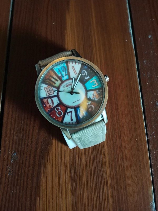(MW88) Pastel shade face with fabric strap ladies/gents boxed wrist watch - Image 3