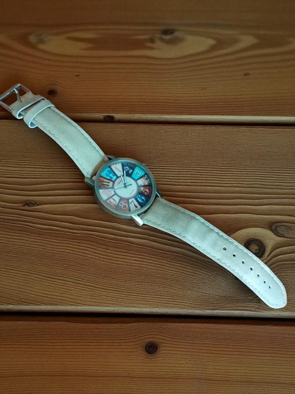 (MW88) Pastel shade face with fabric strap ladies/gents boxed wrist watch - Image 4