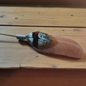 (LP9) Feather design 2 lapel / hat pin