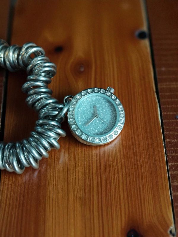 (LW90) Ladies / teens bangle stainless steel rings watch - Image 3