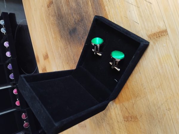 (Cf1) Pair of coloured ceramic on stainless steel boxed cufflinks - Image 22