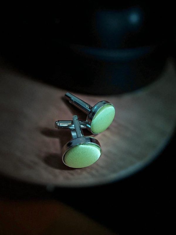 (Cf1) Pair of coloured ceramic on stainless steel boxed cufflinks - Image 18