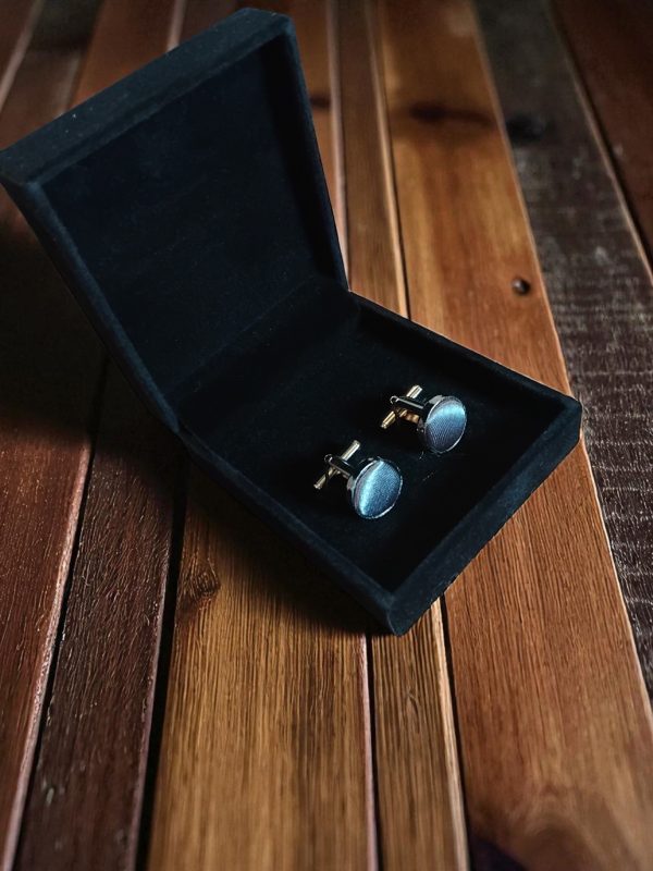 (Cf1) Pair of coloured ceramic on stainless steel boxed cufflinks - Image 15