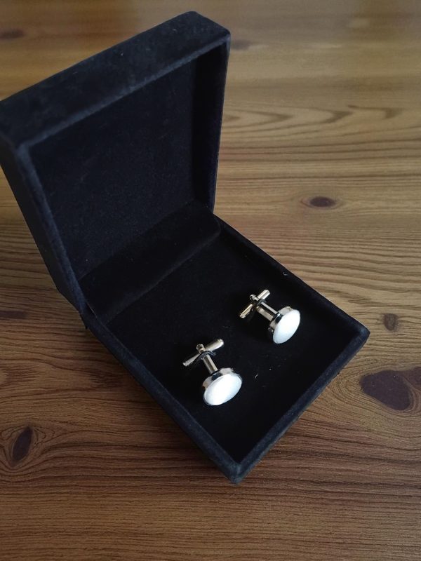 (Cf1) Pair of coloured ceramic on stainless steel boxed cufflinks - Image 12