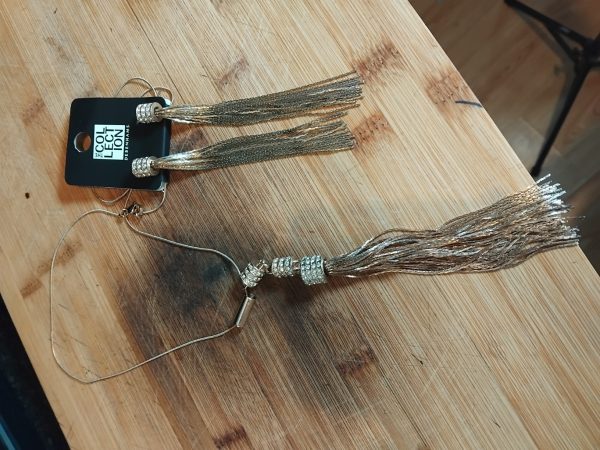 (N105) Debenhams Collection earrings and matching necklace - Image 3