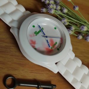 (BW-53) Ladies or teenager Geneva Platinum silicone strap watch