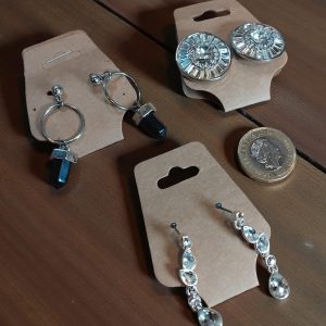 (B-E-32) 3 pairs of earrings Zest and Topman and other