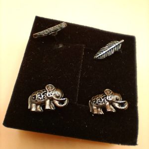 (BE58) 2 x pairs of unisex ear studs