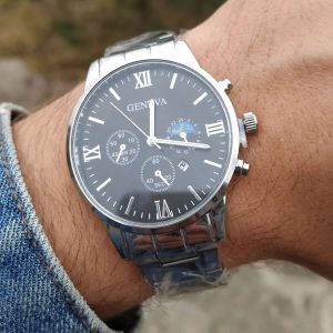 (MW161) Gents chunky design Geneva watch